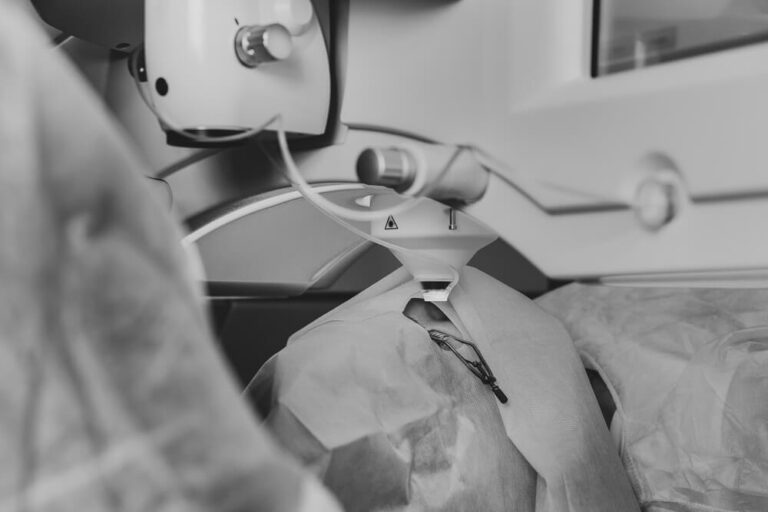 Best Cataract Surgeons in Vadodara